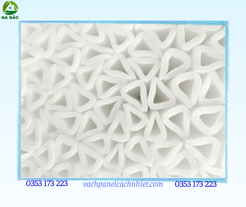 thanh-u-chen-khung-tranh-tai-quan-4